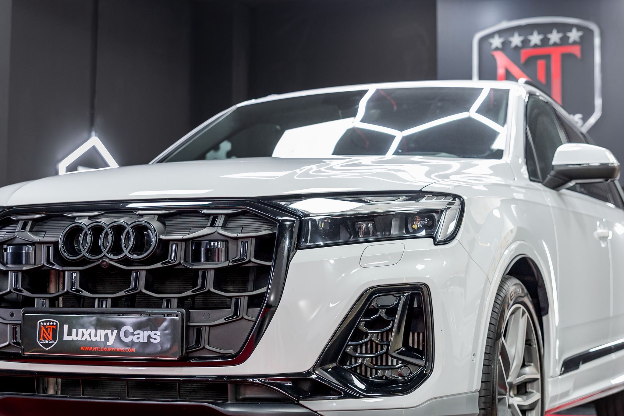 AUDI Q7 55 TFSI S Matrix