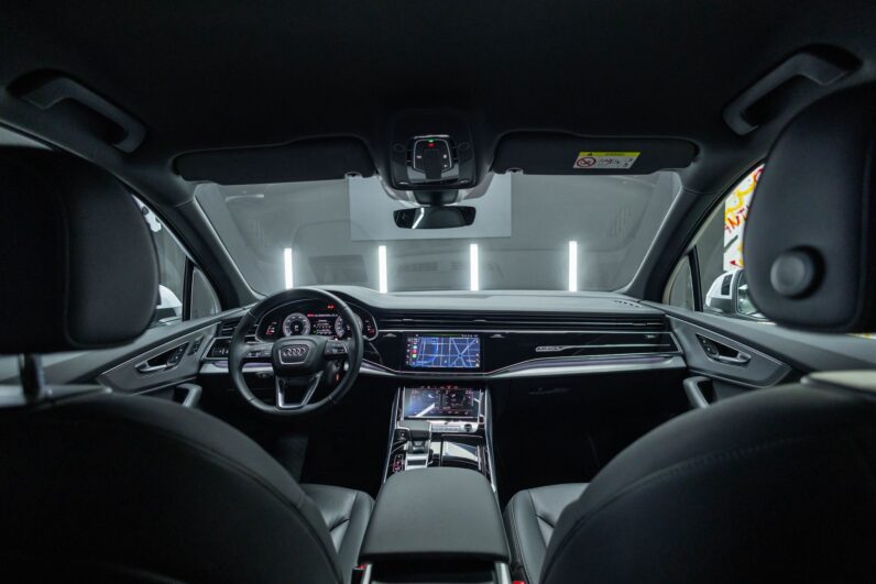 AUDI Q7 55 TFSI S Matrix