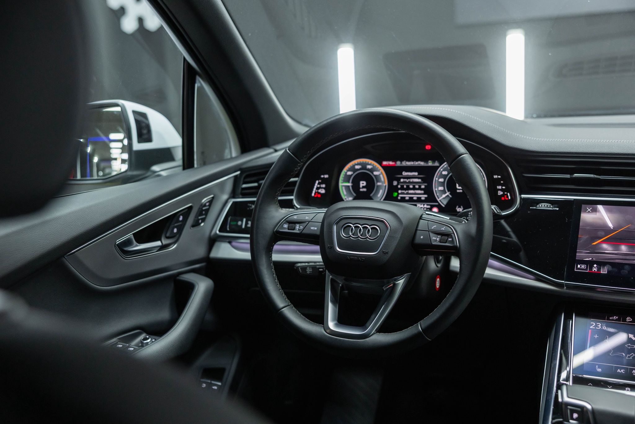 AUDI Q7 55 TFSI S Matrix