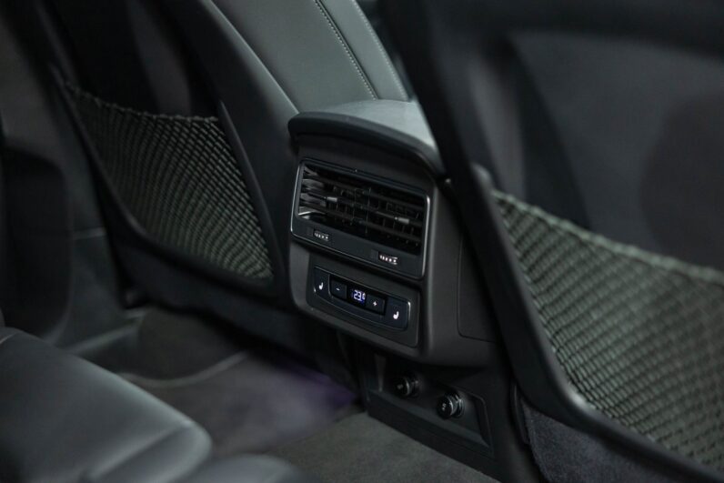 AUDI Q7 55 TFSI S Matrix