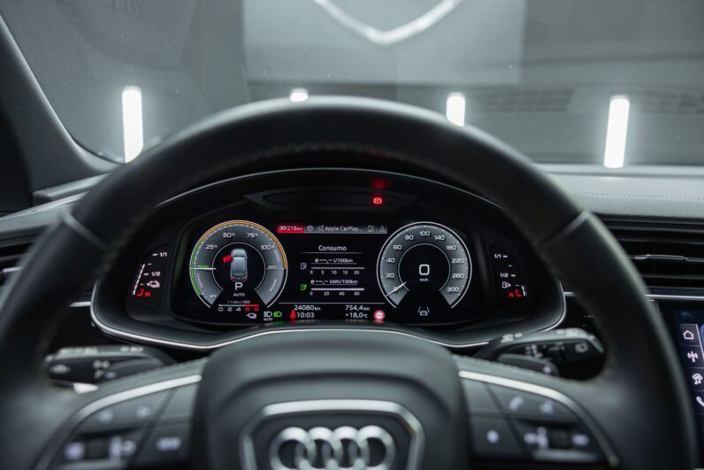 AUDI Q7 55 TFSI S Matrix