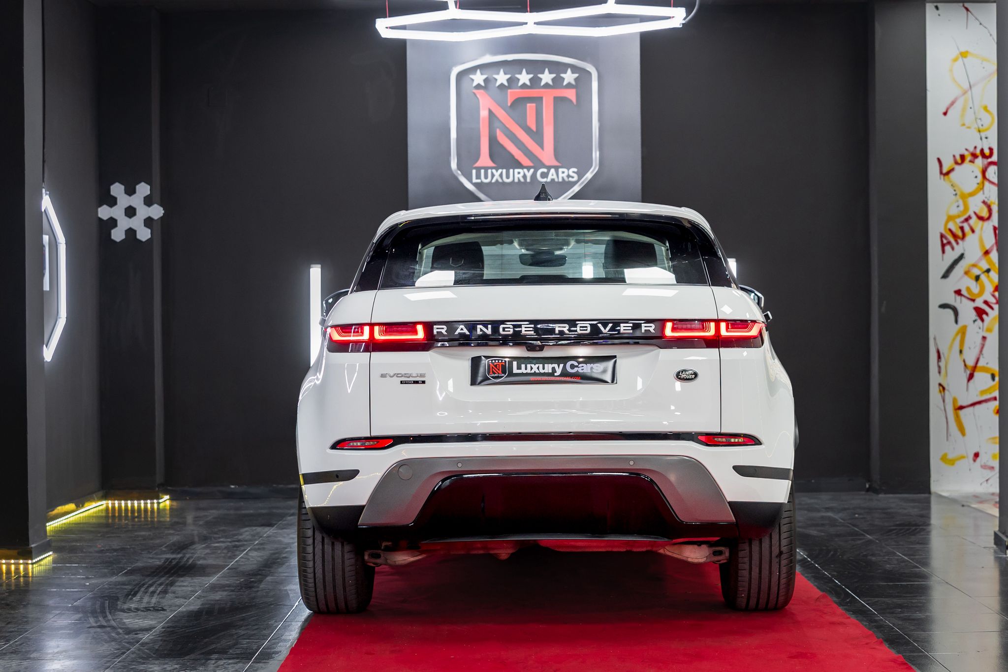 LAND-ROVER Range Rover Evoque 2.0 D150 RDynamic FWD