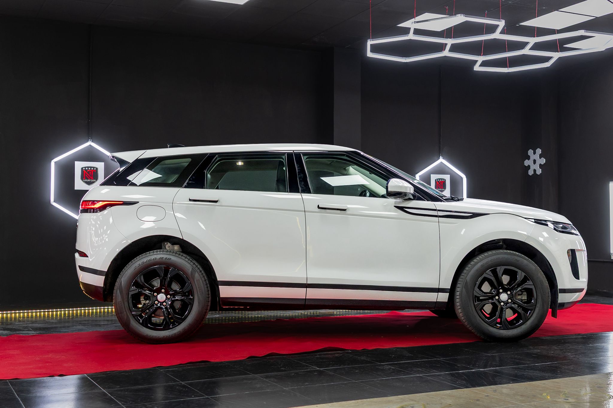 LAND-ROVER Range Rover Evoque 2.0 D150 RDynamic FWD