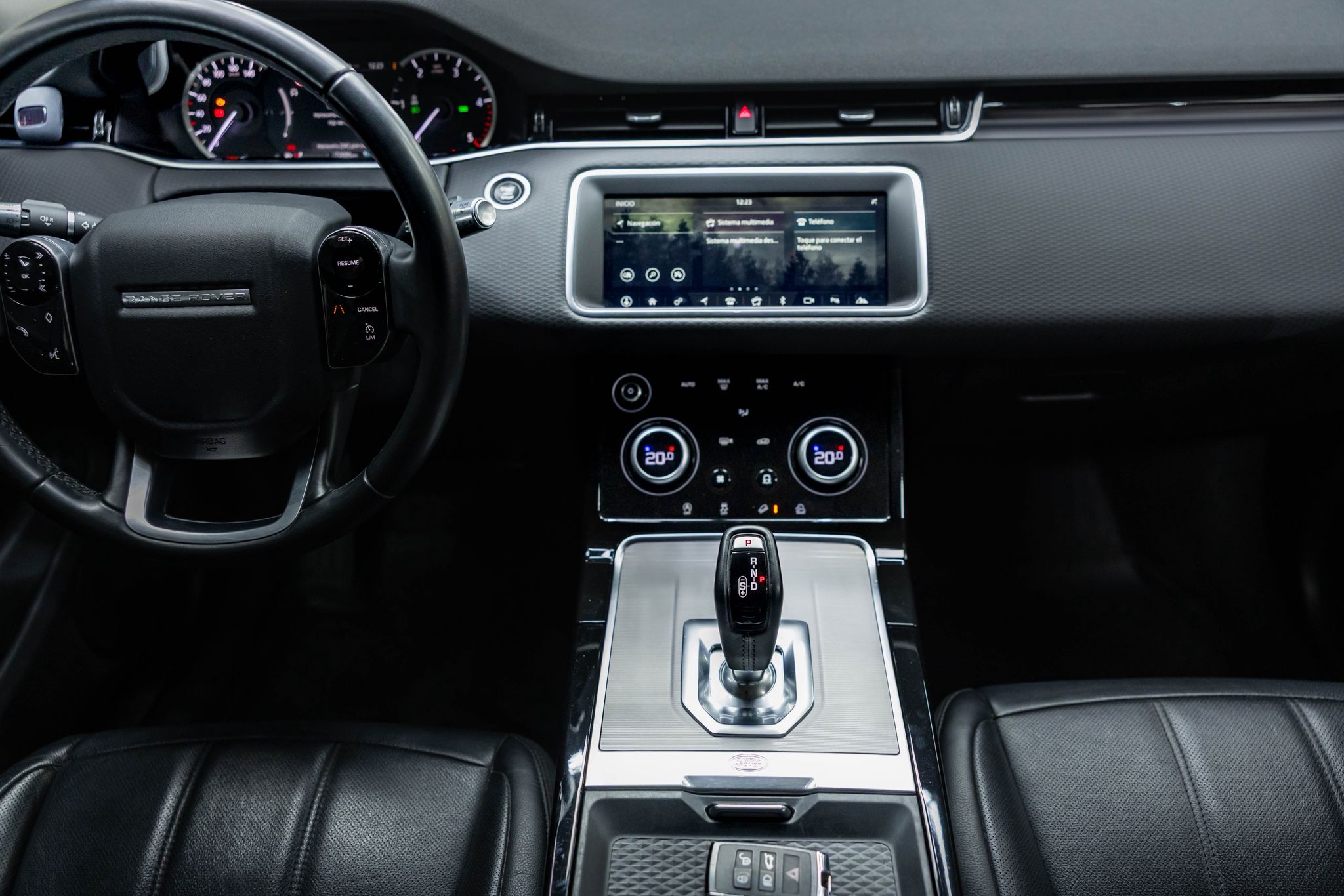 LAND-ROVER Range Rover Evoque 2.0 D150 RDynamic FWD