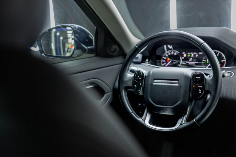 LAND-ROVER Range Rover Evoque 2.0 D150 RDynamic FWD